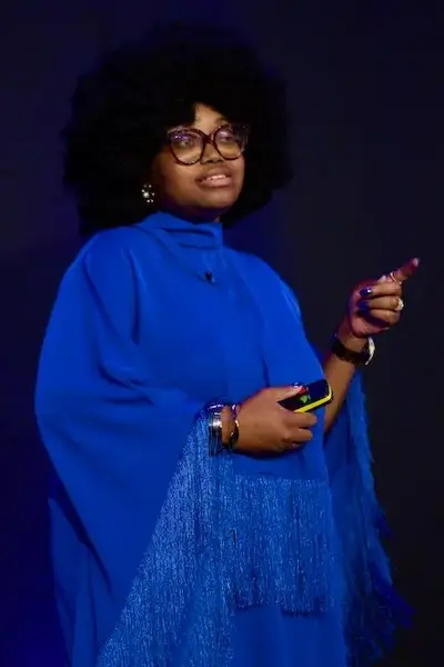 ÌníOlúwa Abíódún on stage at UX London.